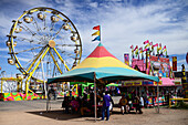 Navajo Nation Fair, eine weltbekannte Veranstaltung, die die Landwirtschaft, die Kunst und das Kunsthandwerk der Navajo vorstellt und durch kulturelle Unterhaltung das Erbe der Navajo fördert und bewahrt. Window Rock, Arizona