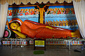 Liegender Buddha im buddhistischen Kloster Abhayagiri in Anuradhapura, Sri Lanka