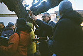 Analoges Foto der traditionellen Musikgruppe La Ronda de BoltaUa, BoltaUa, Huesca, Spanien