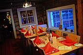 Abendessen im Kakslauttanen Arctic Resort in Saariselka, Finnland