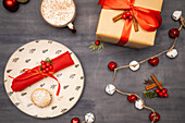 Weihnachtsgeschenkbox und Dekoration