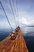 Holzbootdeck; Raja Ampat, Indonesien