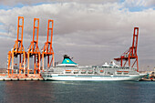 Kreuzfahrtschiff Artania, Hafen von Salalah; Salalah, Dhofar, Oman.