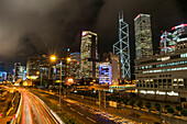 Hongkong Island bei Nacht mit dem berühmten Bank of China Gebäude; Hongkong, China