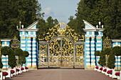 Tore zum Katharinenpalast, Zarkoje Selo, Puschkin; St. Petersburg, Russland.