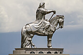 Reiterstatue von Dschingis Khan, entworfen von Bildhauer D. Erdenebileg und Architekt J. Enkhjargal, Tsonjin Boldog, Provinz Tv?v, Mongolei