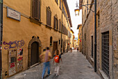 View of narrow street near Arezzo Cathedral, Arezzo, Province of Arezzo, Tuscany, Italy, Europe
