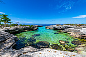 Turquoise rocky bay, Parque Nacional Marino de Punta Frances Punta Pedernales, Isla de la Juventud (Isle of Youth), Cuba, West Indies, Central America