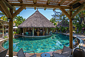 Blick auf Hotelpool und Restaurant in Cap Malheureux, Mauritius, Indischer Ozean, Afrika