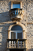 Dekorativer Balkon, Altstadt, Pula, Kroatien, Europa