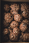 Frische hausgemachte Schokoladen-Haferflocken-Kekse
