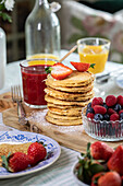 Mini pancakes and berry smoothie