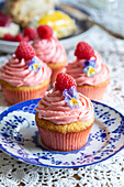 Muffins with raspberry topping
