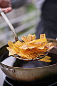 Frittierte Bananenchips