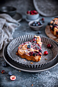 Yeast cake with blueberries and cranberries