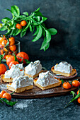 Clementine slices with meringue