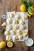 Zitronen-Crinkle-Cookies