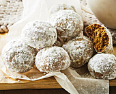 Peppernuts with icing sugar