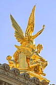Frankreich, Paris, Opera Garnier, Dach, Skulpturen von Charles Alphonse Achille Gumery, die Harmonie darstellen