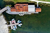 Frankreich, Charente-Maritime, Insel Oleron, Hafen von Salines, Grand Village (Luftaufnahme)