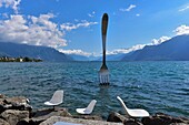 Switzerland, canton Vaud, Vevey, on the lake, Quai Perdonnet, sculpture fork Jean Pierre Zaugg
