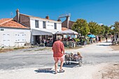 France, Charente Maritime, Ile d'Aix, Ocean cafe, Place d'Austerlitz