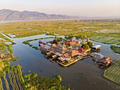 Myanmar (Birma), Shan-Staat, Inle-See, Kloster Kyaung Nga Hpe oder Nga PheChaung (Luftaufnahme)