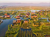 Myanmar (Burma), Shan-Staat, Inle-See, Kela Floating Gardens (Luftaufnahme)