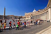 Italy, Lazio, Rome, Vatican City classified as World Heritage by UNESCO, St. Peter's Square, Basilica of St. Peter in Rome (Basilica San Pietro)