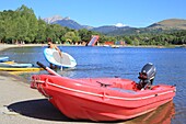 Frankreich, Hautes Alpes, Saint Bonnet en Champsaur, Champsaur-Wasserlauf (Freizeitzentrum und Badeplatz am Rande des Drac), Paddel