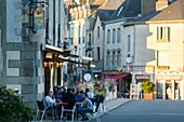 France, Ille et Vilaine, Redon, summer evening at terrace of pub O'Shannon