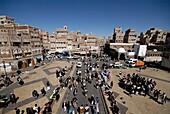 Jemen, Sana&#x2bd;a Governorate, Sanaa, Altstadt, von der UNESCO zum Weltkulturerbe erklärt, Blick auf den Eingang zur Altstadt vom Bab el Yemen aus