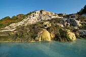 Italien, Südliche Toskana, Quelle des heißen Wassers und Teich nach Bagno Vignoni