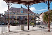 France, Territoire de Belfort, Belfort, on the military exercise place the hotel of city seen of the bandstand