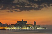 Kuba, Havanna, Stadtteil Habana Vieja, von der UNESCO zum Weltkulturerbe erklärt, Vedado vom Malecon aus