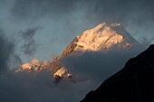 New Zealand, South Island, Canterbury region, Aoraki Mount Cook, 3724 m, labelled Unesco World Heritage Site, Aoraki Mount Cook Park