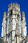 Frankreich, Seine Maritime, Rouen, Kirche Saint Ouen (12&#x2013;15. Jahrhundert), der sogenannte gekrönte Glockenturm auf dem Kreuz des Querschiffs.