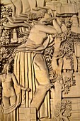 Frankreich, Paris, Porte Doree, Palast der Porte Doree und Musee de l'Histoire de l'Immigration, Flachrelief von Alfred Janniot