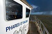 Frankreich, Gironde, Verdon sur Mer, Ablösung und Überführung der Leuchtturmwärter, Boot Phares & Balises