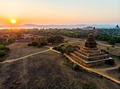 Myanmar (Burma), Region Mandalay, Bagan, von der UNESCO zum Weltkulturerbe erklärt, buddhistische Ausgrabungsstätte