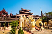 Myanmar (Burma), Mandalay region, Mandalay City, Kyaung Shwe In Bin Temple