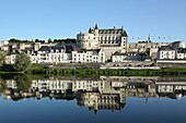 Frankreich, Indre et Loire, Loire-Tal (UNESCO-Welterbe), Amboise, Schloss Amboise, das Schloss von Amboise vom Dile d'Or über der Loire