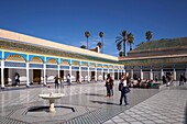 Marokko, Hoher Atlas, Marrakesch, Kaiserstadt, Medina, die von der UNESCO zum Weltkulturerbe erklärt wurde, Bahia-Palast, der Ehrenhof