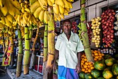 Sri Lanka, Southern province, Galle, fruit market in the modern town