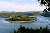 Frankreich, Finistere, Iroise Meer, Parc Naturel Regional d'Armorique (Regionaler Naturpark Armorica), Halbinsel Crozon, Landevennec, Mündung des Flusses Aulne