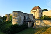 Frankreich, Calvados, Caen, das Schloss von Wilhelm dem Eroberer, der Herzogspalast, die Porte des Champs Barbakane