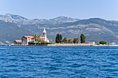 Montenegro, Region Kotor, Bucht von Kotor, Dominikanerkloster auf einer Insel