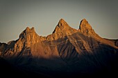 Frankreich, Savoie, Saint Jean de Maurienne, Saint Sorlin d'Arves, Pass des Eisernen Kreuzes, Blick auf den Sonnenuntergang auf den Nadeln von Arves