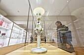 Frankreich, Meurthe et Moselle, Baccarat, Museum der Kristallmanufaktur Baccarat, Vase, die für die Weltausstellung in Paris 1855 geschaffen wurde