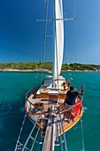 Frankreich, Haute Corse, Golf von Saint Florent, das guletartige Holzboot von Jacques Croce, Aliso day Cruise obligatorische Erwähnung